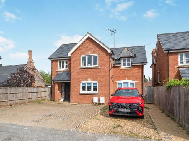House for sale in Gawcott, Buckinghamshire