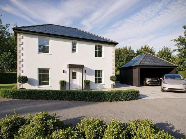 House for sale in Lamellion, Cornwall