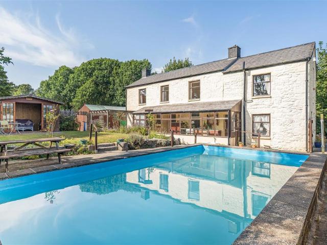 House for sale in Chacewater, Cornwall