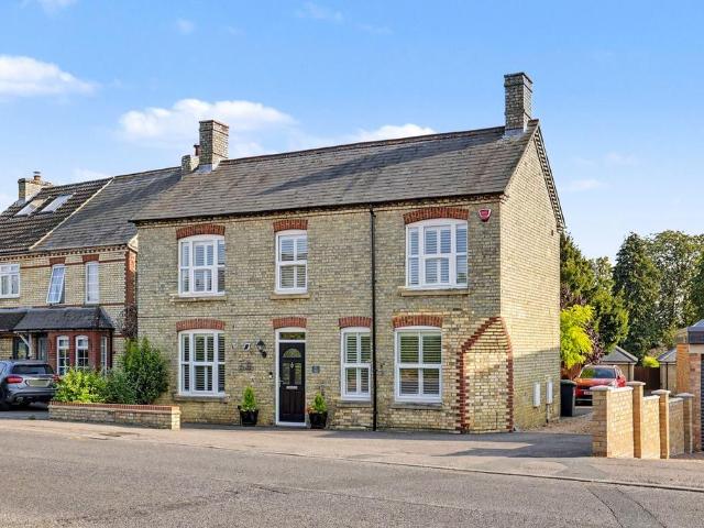 House for sale in Stotfold, Bedfordshire