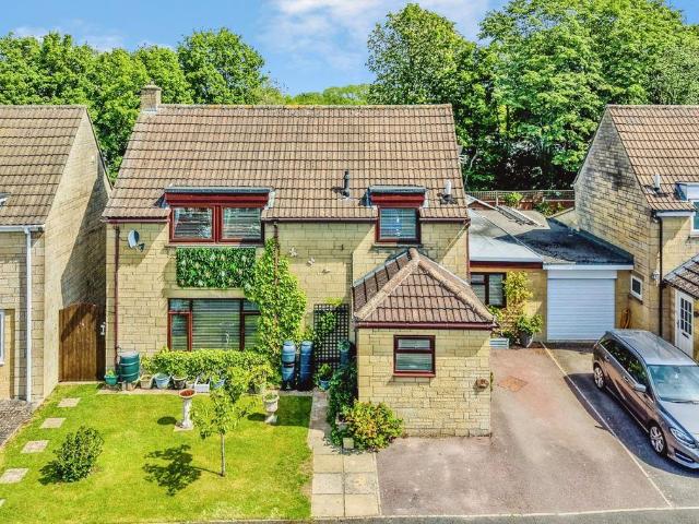 House for sale in Fossebridge, Gloucestershire