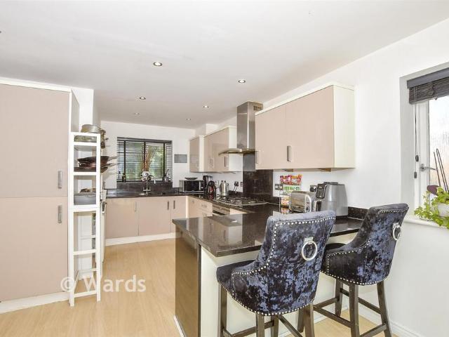 House for sale in Leybourne, Bourne Vale