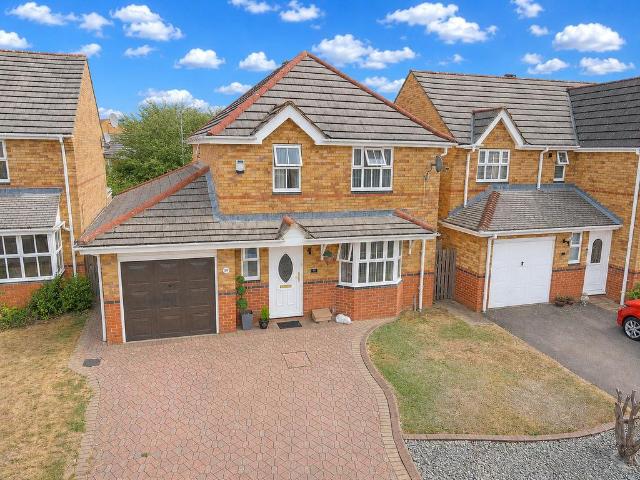 House for sale in Woodside Estate, Houghton Regis