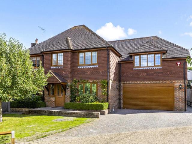 House for sale in High Cross Cottages, Mid Sussex