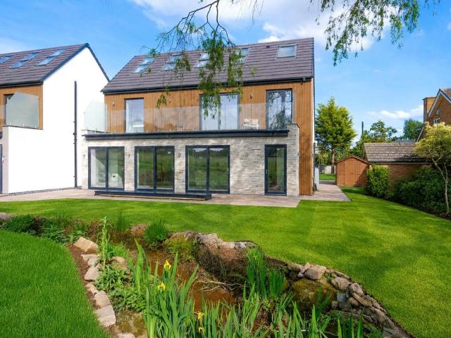 House for sale in Baildon