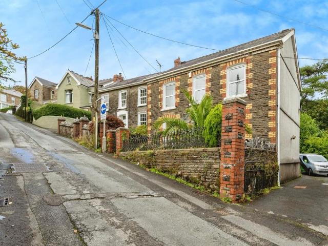 House for sale in Ystalyfera