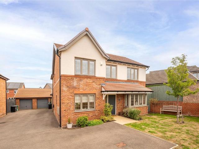 House for sale in Myton Park, Warwick