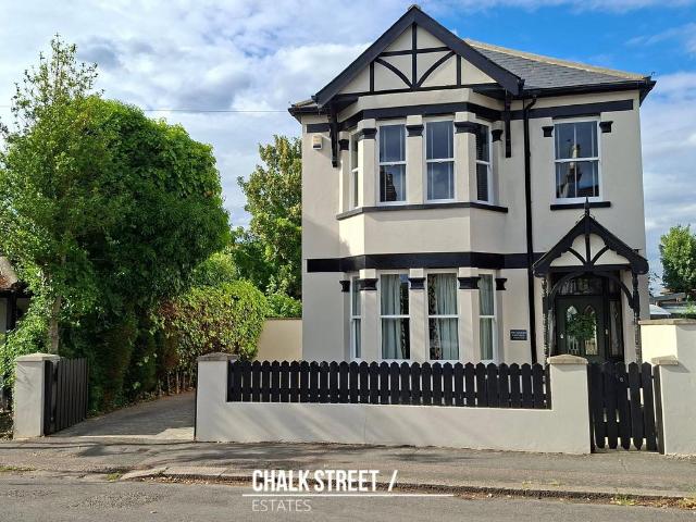 House for sale in Hornchurch, Greater London