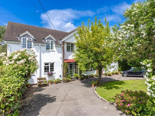 House for sale in Duton Hill, Essex