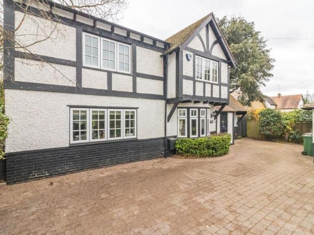 House for sale in Syston, Elmfield