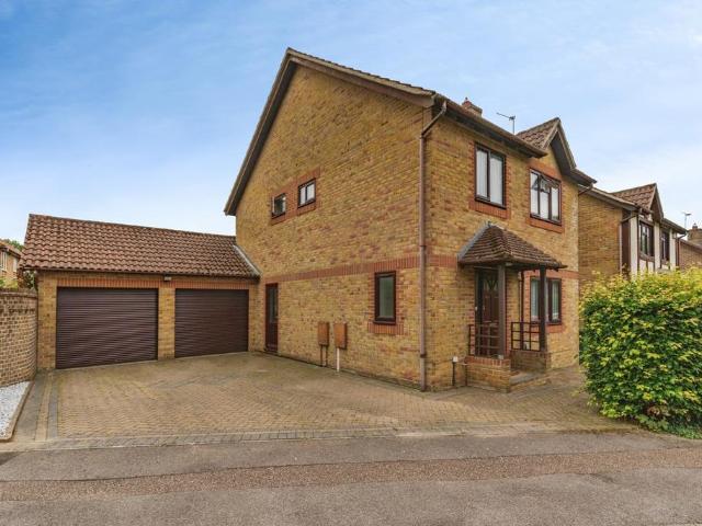 House for sale in Glynde, West Sussex