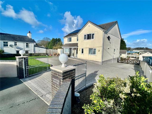House for sale in Porth Amlwch, Wales