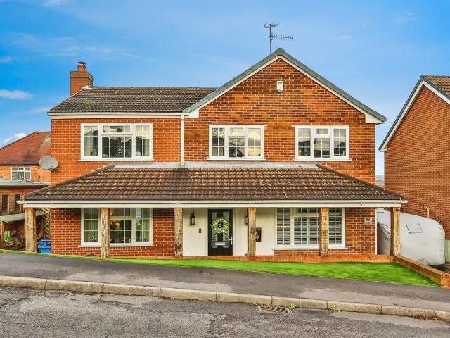 House for sale in Caldermill, East Midlands