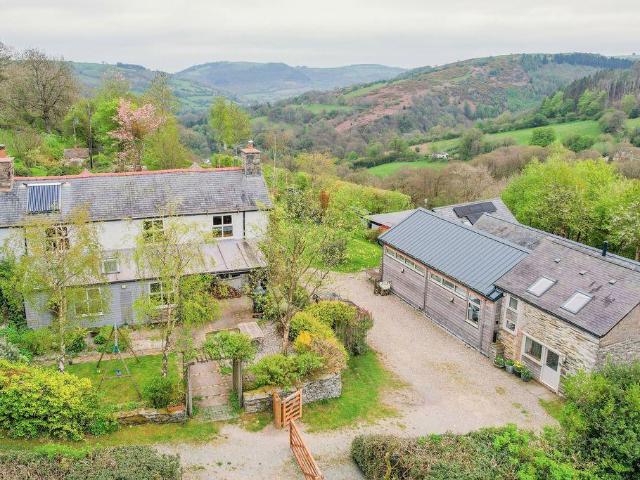 House for sale in Glyn Ceiriog, Wales