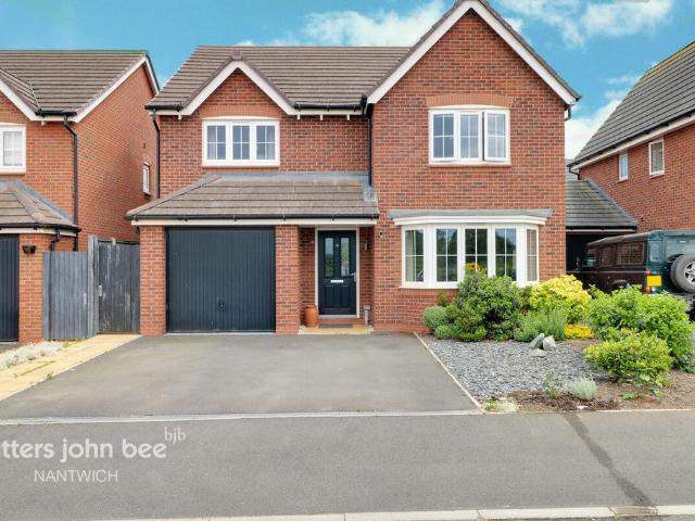 House for sale in Wrenbury cum Frith