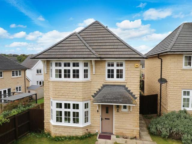 House for sale in Horsforth Vale, Farsley
