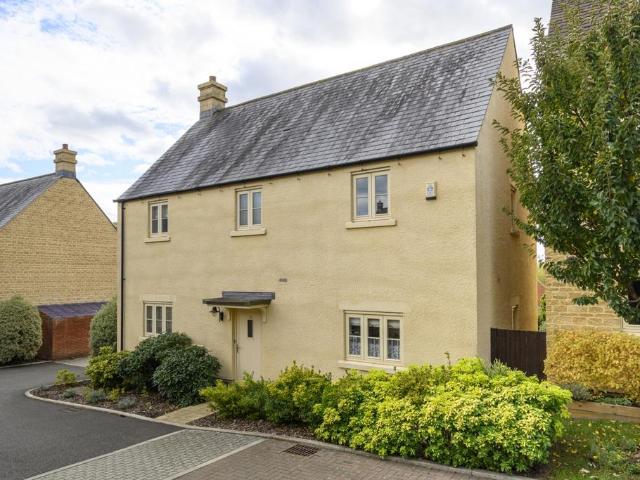 House for sale in Siddington, Cotswold