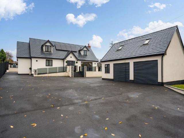 House for sale in Duton Hill, Essex