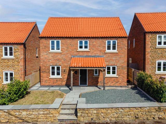 House for sale in Woolsthorpe-by-Belvoir, Barholm