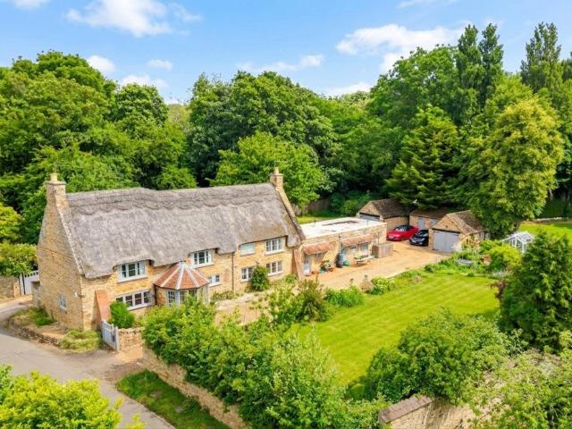 House for sale in Great Billing, Little Billing