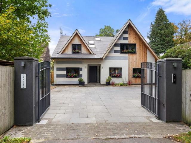 House for sale in Finchampstead