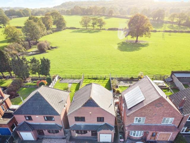 House for sale in Gun Hill, Warwickshire