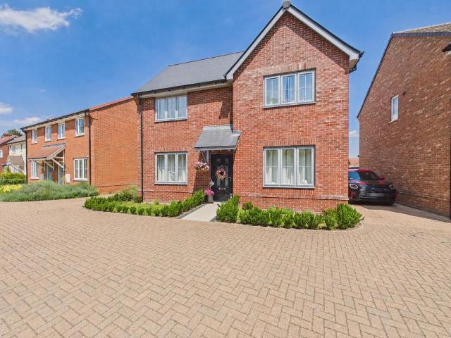 House for sale in Chipping Hill, Essex