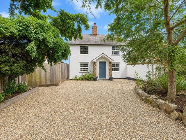House for sale in Chipping Hill, Essex