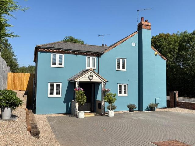 House for sale in Stoke Heath, Bromsgrove