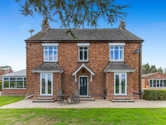 House for sale in Bramcote, Rugby