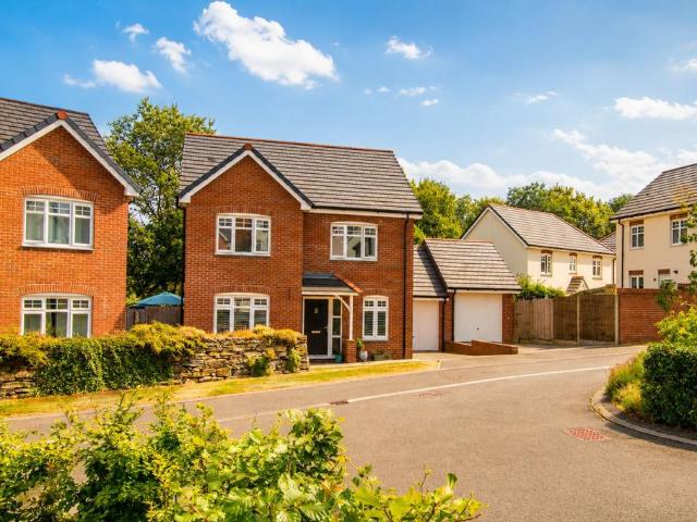 House for sale in Weir Quay, Devon