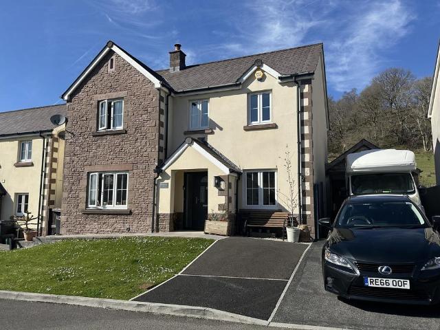 House for sale in Ystradgynlais