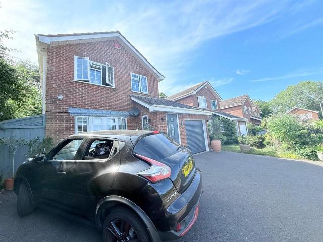 House for sale in Oakley, Merley