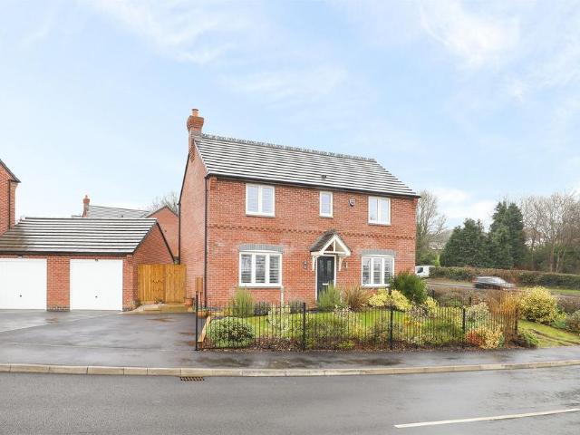 House for sale in Wingerworth, North East Derbyshire