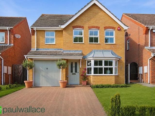 House for sale in Hammond Street, Broxbourne