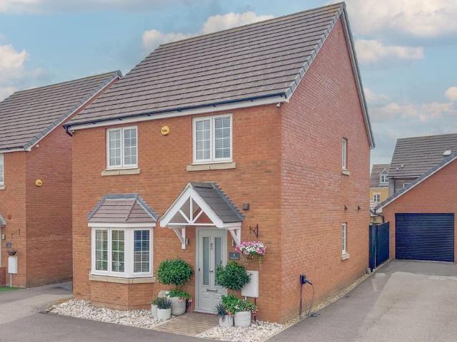 House for sale in Leighton-Linslade, Leighton Buzzard