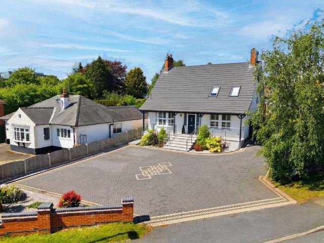 House for sale in Berry Hill, Potters Corner