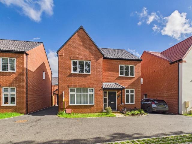 House for sale in Pamington, Gloucestershire
