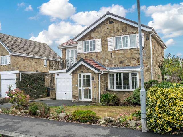 House for sale in Highburton, West Yorkshire