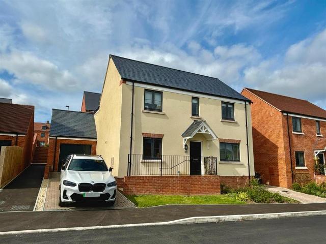 House for sale in Easterton