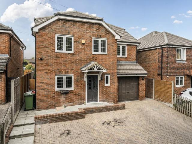 House for sale in The Butts, Kent