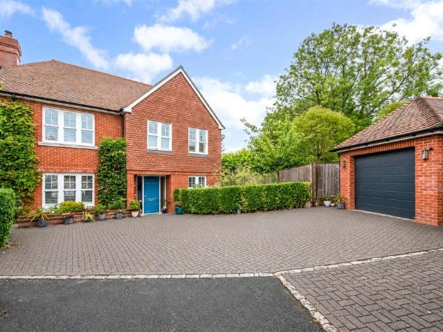 House for sale in Kings Worthy, Hampshire