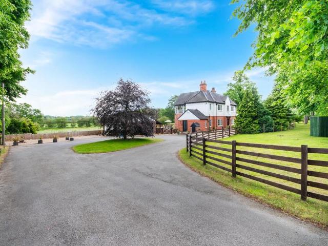 House for sale in Costhorpe, East Midlands