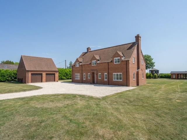 House for sale in Taverham, Broadland