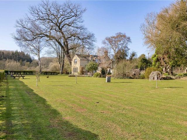 House for sale in Evershot, Oxfordshire
