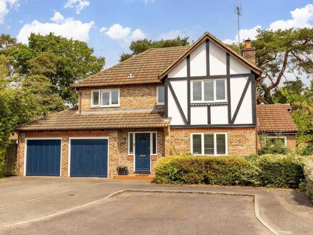 House for sale in Glynde, West Sussex