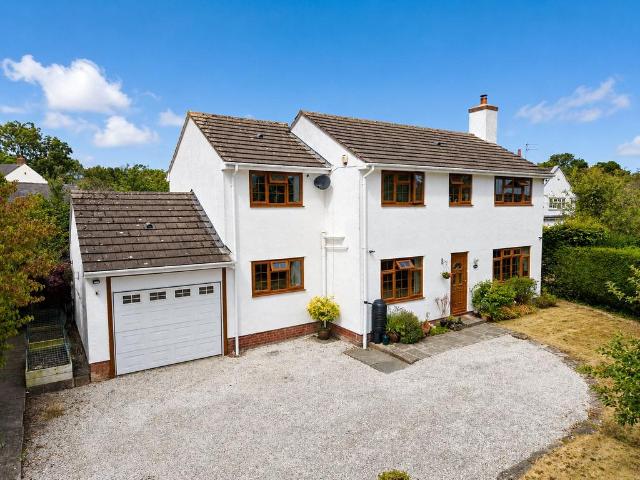 House for sale in Saughall Massie, Wirral