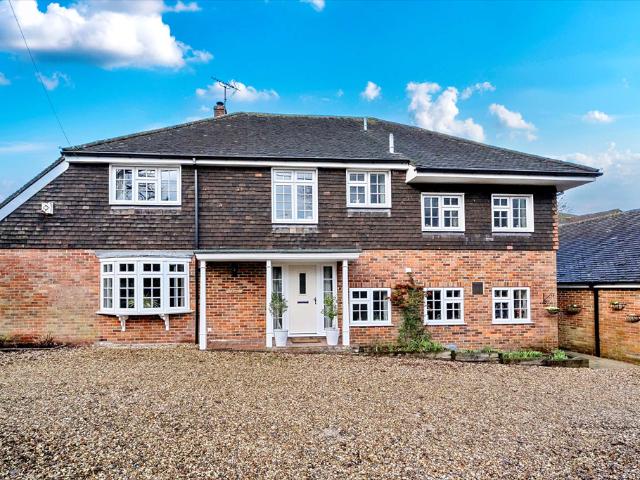 House for sale in Upper Basildon, West Berkshire