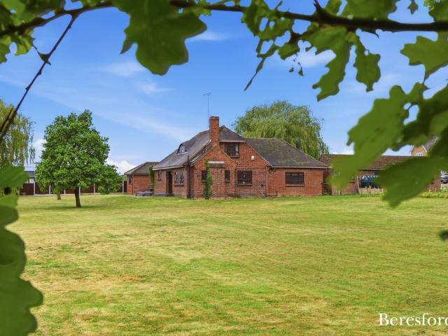 House for sale in Navestock Side, Essex