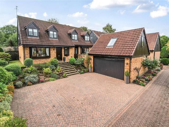 House for sale in Woodlesford, West Yorkshire